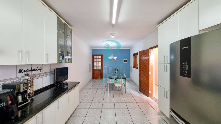 Imagem Sobrado com 3 Quartos à Venda, 243 m² em Umuarama - Osasco