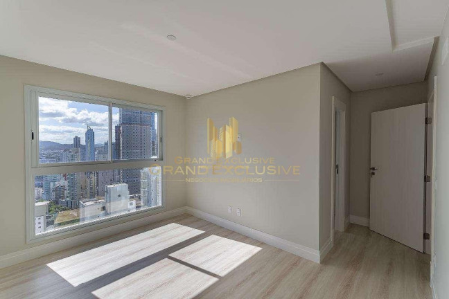 Imagem Apartamento com 3 Quartos à Venda, 291 m² em Centro - Balneário Camboriú Imagem Apartamento com 3 Quartos à Venda, 291 m² em Centro - Balneário Camboriú