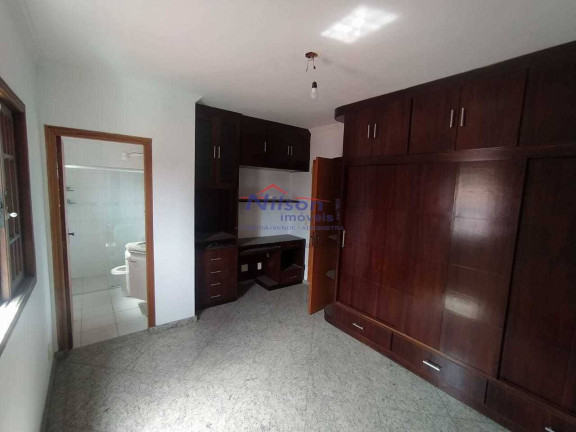 Imagem Casa com 3 Quartos à Venda,  em Vila Galvão - Guarulhos