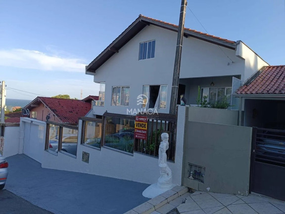 Sobrado com 5 Quartos à Venda, 520 m² em Centro - Barra Velha