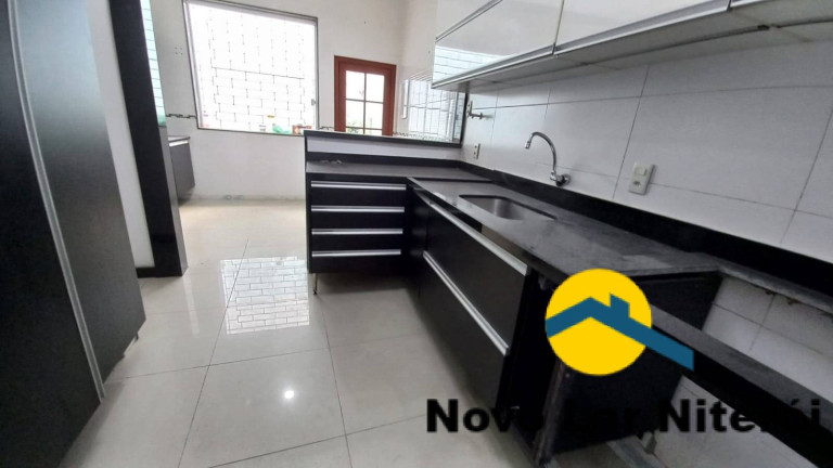 Imagem Casa com 4 Quartos à Venda, 220 m² em Ingá - Niterói Imagem Casa com 4 Quartos à Venda, 220 m² em Ingá - Niterói