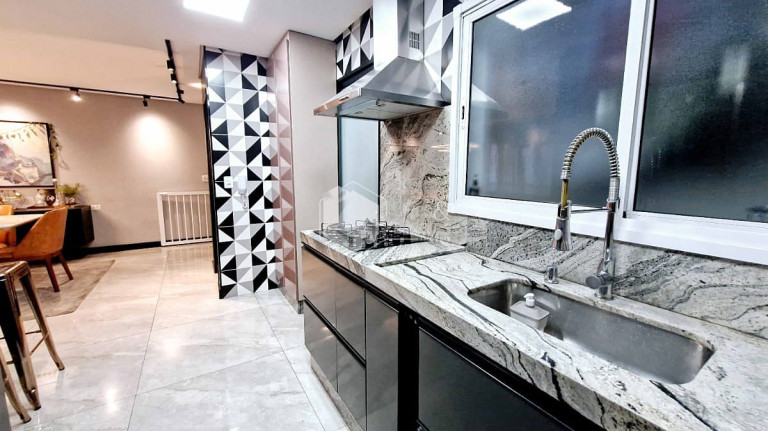 Imagem Casa com 3 Quartos à Venda, 220 m² em Vila Invernada - São Paulo