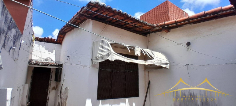 Imagem Casa com 3 Quartos à Venda, 161 m² em Candelária - Natal Imagem Casa com 3 Quartos à Venda, 161 m² em Candelária - Natal