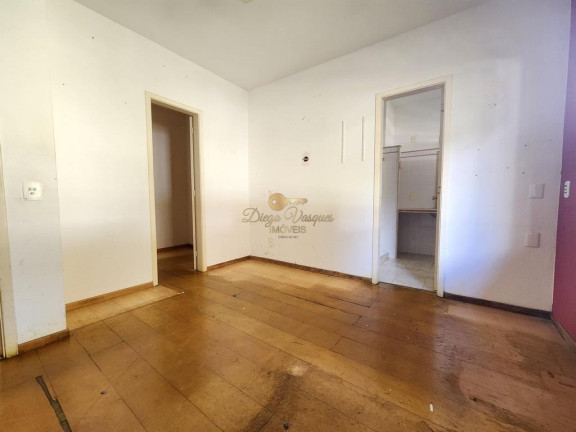 Imagem Casa com 6 Quartos à Venda, 280 m² em Parque Do Imbui - Teresópolis