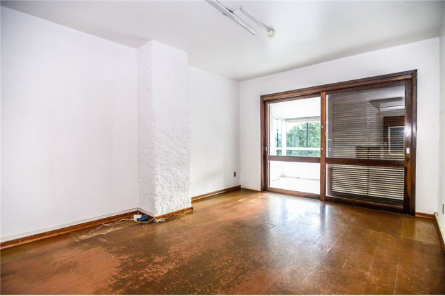 Imagem Casa com 6 Quartos à Venda, em Passo Da Areia - Porto Alegre Imagem Casa com 6 Quartos à Venda, em Passo Da Areia - Porto Alegre