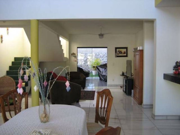 Imagem Casa com 5 Quartos à Venda, 319 m² em Miragem - Lauro De Freitas Imagem Casa com 5 Quartos à Venda, 319 m² em Miragem - Lauro De Freitas