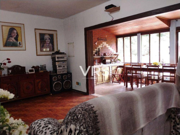 Imagem Casa com 7 Quartos à Venda, 224 m² em Albuquerque - Teresópolis Imagem Casa com 7 Quartos à Venda, 224 m² em Albuquerque - Teresópolis