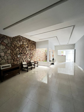 Imagem Casa com 3 Quartos à Venda, 180 m² em San Martin - Recife