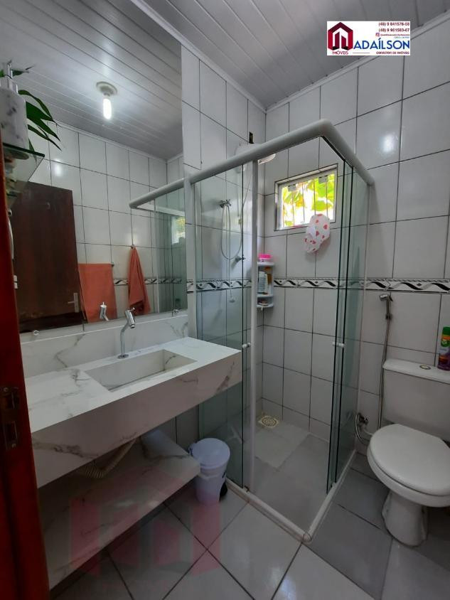 Imagem Imóvel com 2 Quartos à Venda, 200 m² Imagem Imóvel com 2 Quartos à Venda, 200 m²