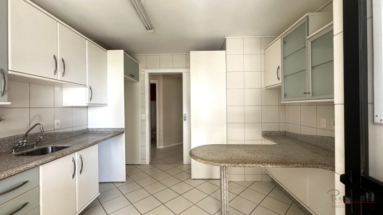 Imagem Apartamento com 3 Quartos à Venda, 205 m² em Centro - Florianópolis Imagem Apartamento com 3 Quartos à Venda, 205 m² em Centro - Florianópolis