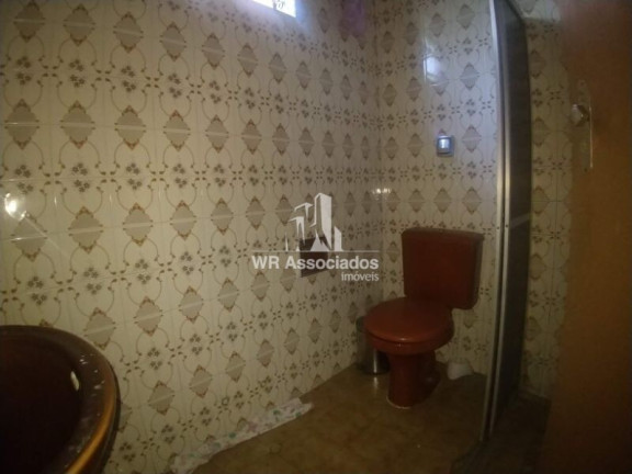 Imagem Casa com 3 Quartos à Venda, 234 m²