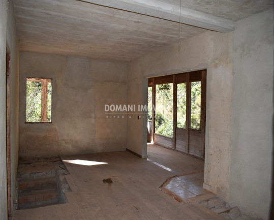 Imagem Casa com 4 Quartos à Venda, 200 m² em Região De Descansópolis - Campos Do Jordão