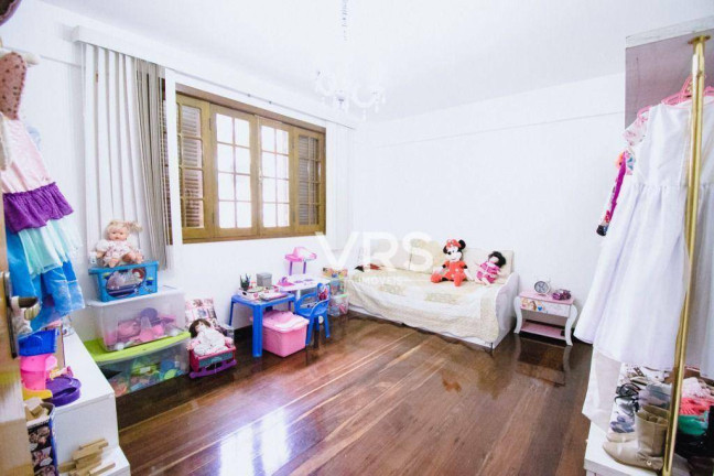 Imagem Casa com 4 Quartos à Venda, 232 m² em Carlos Guinle - Teresópolis