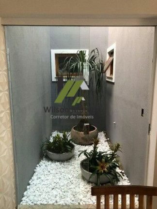 Imagem Casa com 3 Quartos à Venda, 155 m²
