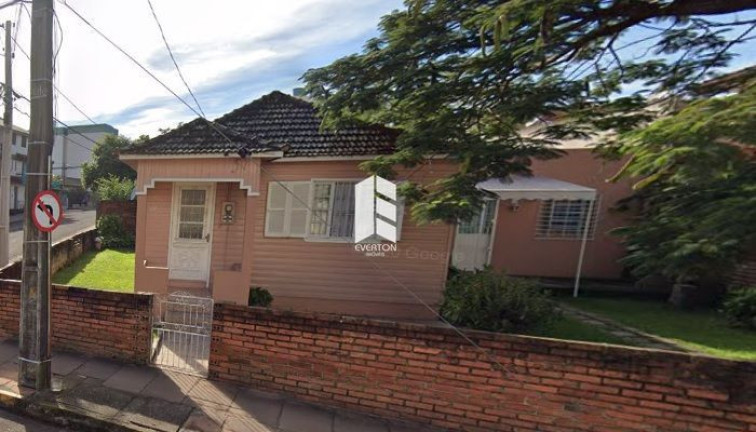 Imagem Casa com 3 Quartos à Venda, 375 m² em Nossa Senhora De Fátima - Santa Maria Imagem Casa com 3 Quartos à Venda, 375 m² em Nossa Senhora De Fátima - Santa Maria