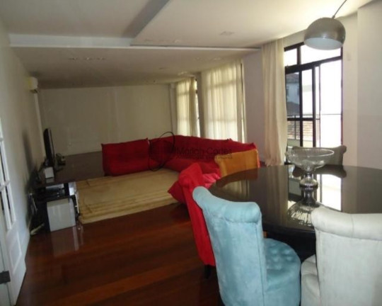 Imagem Imóvel com 4 Quartos à Venda, 300 m² em Icaraí - Niterói Imagem Imóvel com 4 Quartos à Venda, 300 m² em Icaraí - Niterói