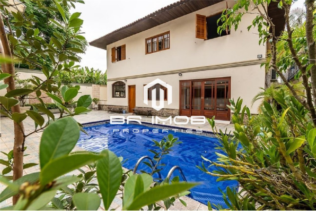 Casa com 5 Quartos à Venda, 450 m² em Morumbi - São Paulo