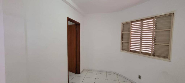 Imagem Casa com 2 Quartos para Alugar, 300 m² em Jardim Tamoio - Jundiaí Imagem Casa com 2 Quartos para Alugar, 300 m² em Jardim Tamoio - Jundiaí