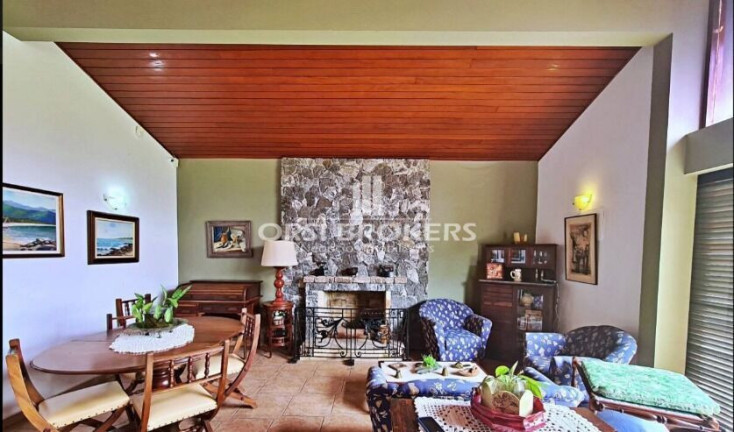 Imagem Casa com 5 Quartos à Venda, 230 m² em Jardim Virgínia - Guarujá Imagem Casa com 5 Quartos à Venda, 230 m² em Jardim Virgínia - Guarujá