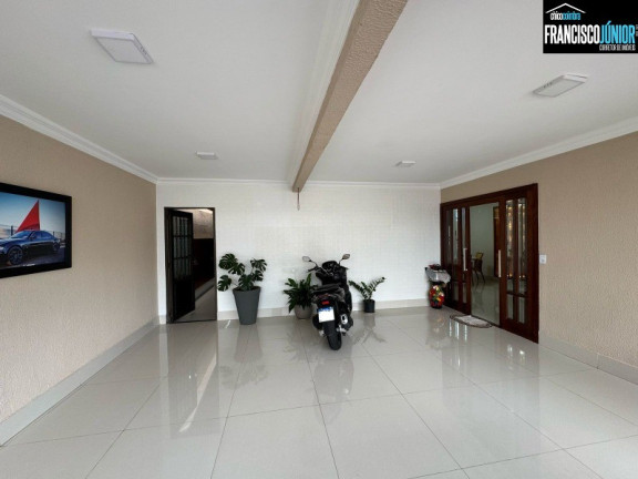 Imagem Casa com 4 Quartos à Venda, 363 m² em Nova Suiça - Goiânia Imagem Casa com 4 Quartos à Venda, 363 m² em Nova Suiça - Goiânia