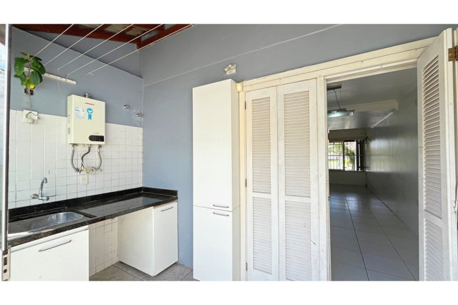 Imagem Casa com 3 Quartos à Venda,  em Aberta Dos Morros - Porto Alegre