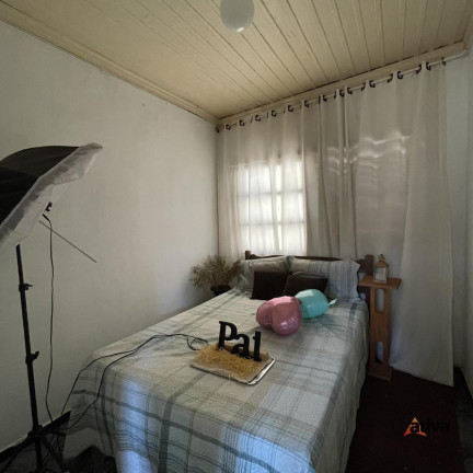 Imagem Casa com 4 Quartos à Venda, 175 m²