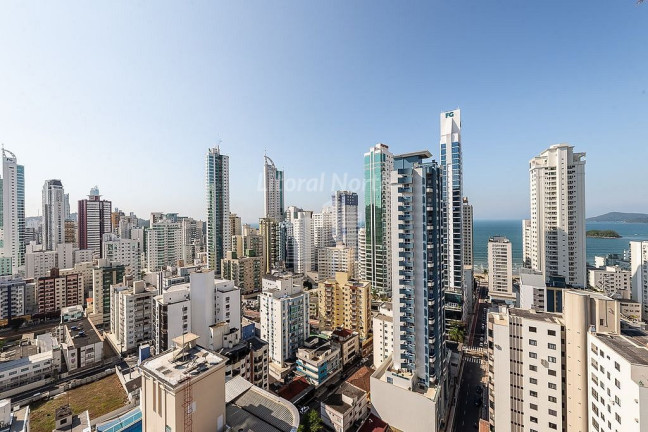 Imagem Apartamento com 3 Quartos à Venda, 130 m² em Centro - Balneário Camboriú Imagem Apartamento com 3 Quartos à Venda, 130 m² em Centro - Balneário Camboriú