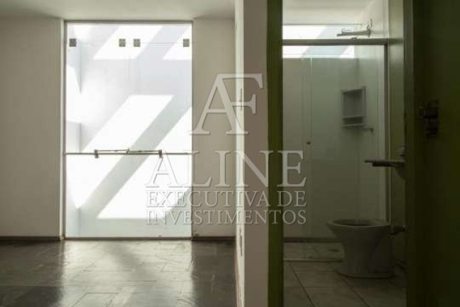 Imagem Sobrado com 4 Quartos à Venda, 200 m² em Indianópolis - São Paulo Imagem Sobrado com 4 Quartos à Venda, 200 m² em Indianópolis - São Paulo