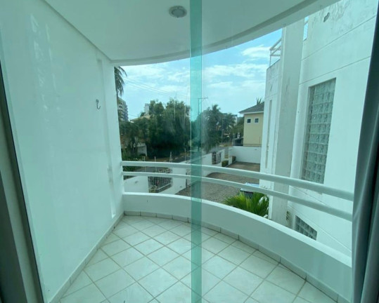 Imagem Casa com 4 Quartos à Venda, 220 m² em Buraquinho - Lauro De Freitas Imagem Casa com 4 Quartos à Venda, 220 m² em Buraquinho - Lauro De Freitas
