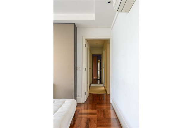 Imagem Apartamento com 3 Quartos à Venda, 177 m² em Itaim Bibi - São Paulo Imagem Apartamento com 3 Quartos à Venda, 177 m² em Itaim Bibi - São Paulo