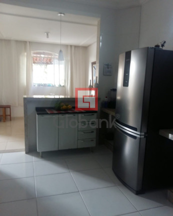 Imagem Casa com 4 Quartos à Venda, 330 m² em Vila Oliveira - Montes Claros