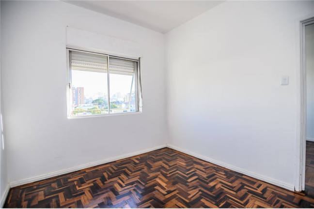 Imagem Imóvel com 1 Quarto à Venda, em Floresta - Porto Alegre Imagem Imóvel com 1 Quarto à Venda, em Floresta - Porto Alegre