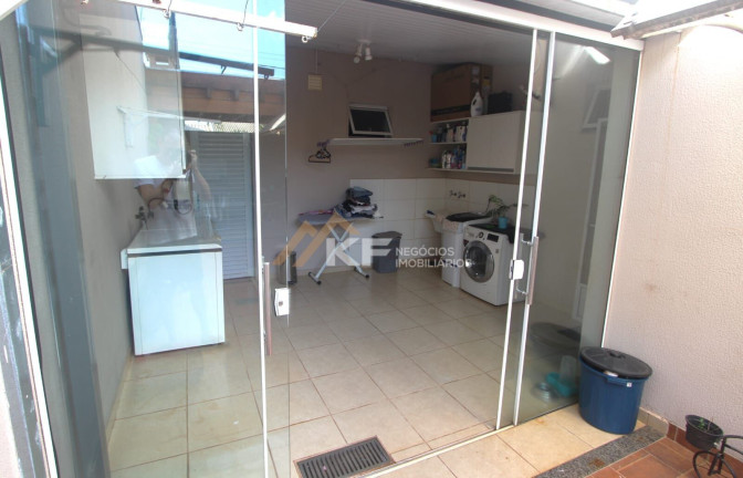 Imagem Casa de Condomínio com 3 Quartos à Venda, 150 m² em Centro - Brodowski Imagem Casa de Condomínio com 3 Quartos à Venda, 150 m² em Centro - Brodowski