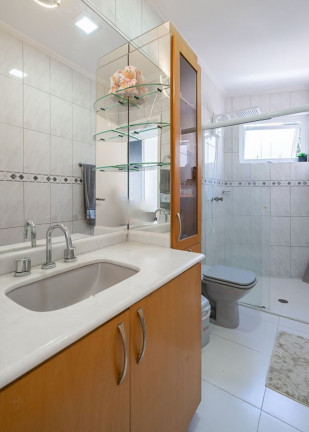 Imagem Imóvel com 3 Quartos à Venda, 204 m² em Rio Branco - Porto Alegre Imagem Imóvel com 3 Quartos à Venda, 204 m² em Rio Branco - Porto Alegre