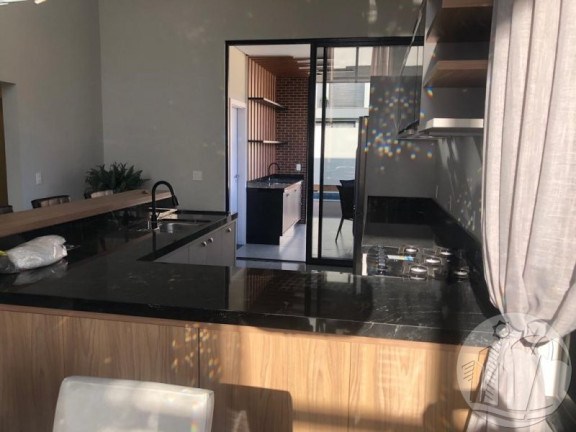 Imagem Casa com 3 Quartos à Venda, 180 m² em Santa Regina - Camboriú