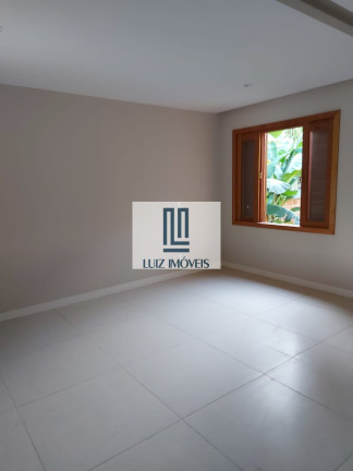 Imagem Casa com 3 Quartos à Venda, 300 m² em Parque Salutares - Paraíba Do Sul Imagem Casa com 3 Quartos à Venda, 300 m² em Parque Salutares - Paraíba Do Sul