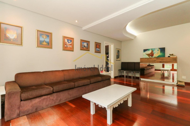 Imagem Casa com 6 Quartos à Venda, 684 m² em Santo Inácio - Curitiba Imagem Casa com 6 Quartos à Venda, 684 m² em Santo Inácio - Curitiba