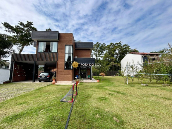 Imagem Casa com 4 Quartos à Venda, 350 m² em Mariscal - Bombinhas