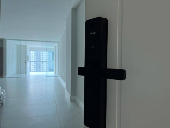 Imagem Apartamento com 4 Quartos à Venda, 179 m² em Meia Praia - Itapema Imagem Apartamento com 4 Quartos à Venda, 179 m² em Meia Praia - Itapema
