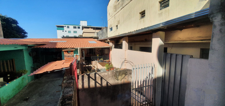 Imagem Sobrado com 9 Quartos à Venda,  em Riacho Das Pedras - Contagem