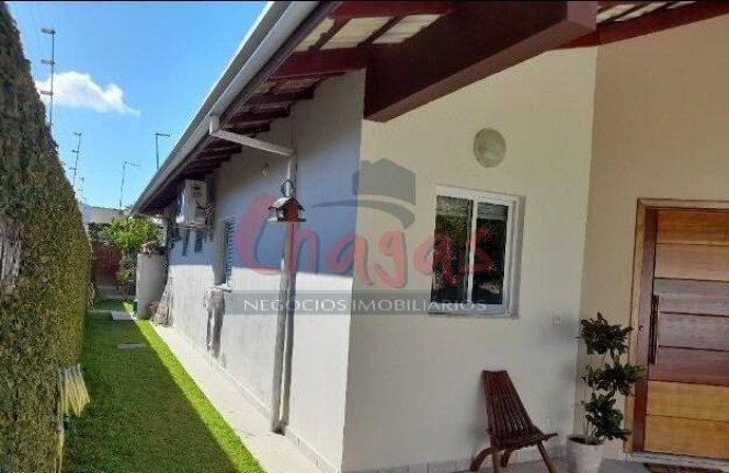 Foto do imóvel Casa com 4 Quartos à Venda, 360 m² em Prainha - Caraguatatuba