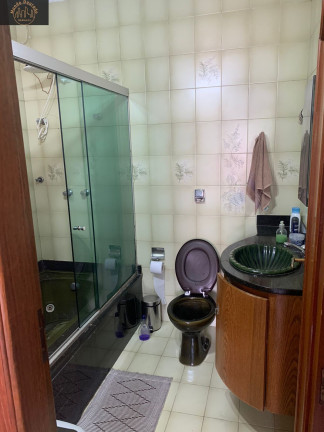 Imagem Casa com 3 Quartos à Venda, 257 m² em Vila Scarpelli - Santo André Imagem Casa com 3 Quartos à Venda, 257 m² em Vila Scarpelli - Santo André