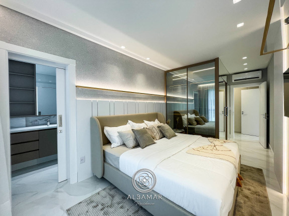 Imagem Apartamento com 4 Quartos à Venda, 254 m² em Meia Praia - Itapema