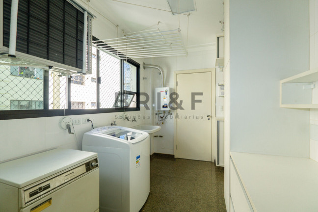 Imagem Apartamento com 3 Quartos à Venda, 200 m² em Campo Belo - São Paulo