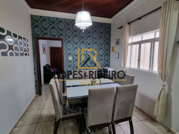 Imagem Casa com 2 Quartos à Venda, 250 m² em Vila Dos Lavradores - Botucatu