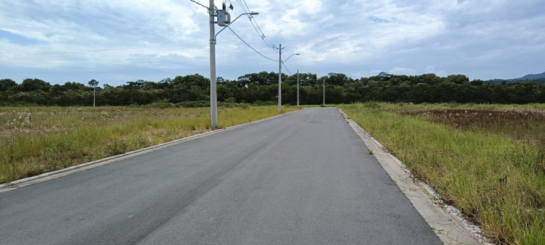 Imagem Imóvel à Venda, em Vargem Grande - Florianópolis Imagem Imóvel à Venda, em Vargem Grande - Florianópolis