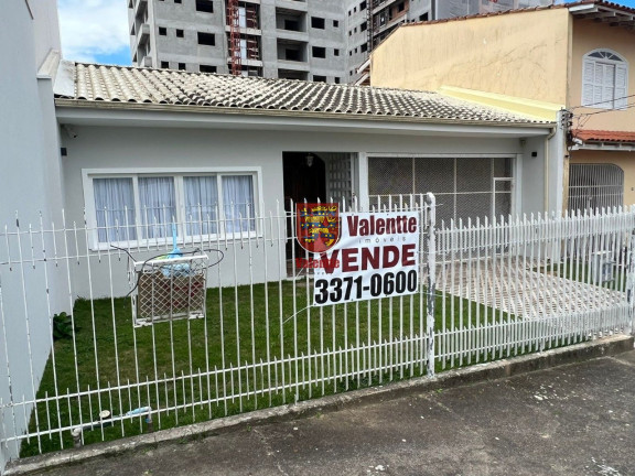 Imagem Casa com 3 Quartos à Venda, 395 m² em Estreito - Florianópolis