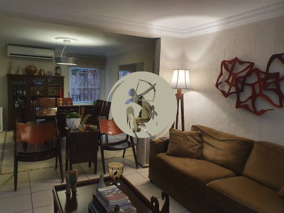 Imagem Casa com 3 Quartos à Venda, 170 m² em Pompeia - Santos Imagem Casa com 3 Quartos à Venda, 170 m² em Pompeia - Santos