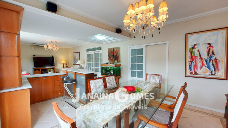 Imagem Casa com 4 Quartos à Venda, 300 m² em São Francisco - Niterói Imagem Casa com 4 Quartos à Venda, 300 m² em São Francisco - Niterói