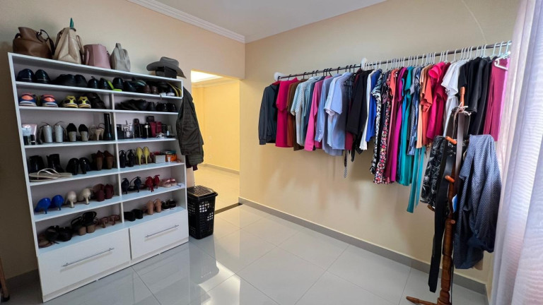 Imagem Casa com 4 Quartos à Venda, 378 m² em Samambaia Norte (samambaia) - Brasília Imagem Casa com 4 Quartos à Venda, 378 m² em Samambaia Norte (samambaia) - Brasília